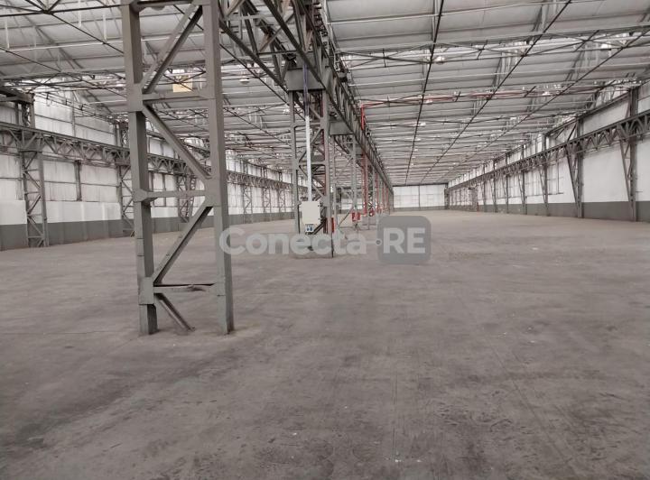 Depósito · 665m²