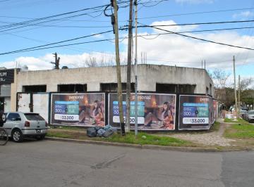 Local comercial · 150m² · 3 Ambientes · Local a Temrinar en Esquina