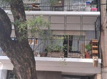 Departamento de 3 ambientes, Colegiales · Exelente Ubicacion, Tres Ambiente Al Frente, Bajas Expensas.