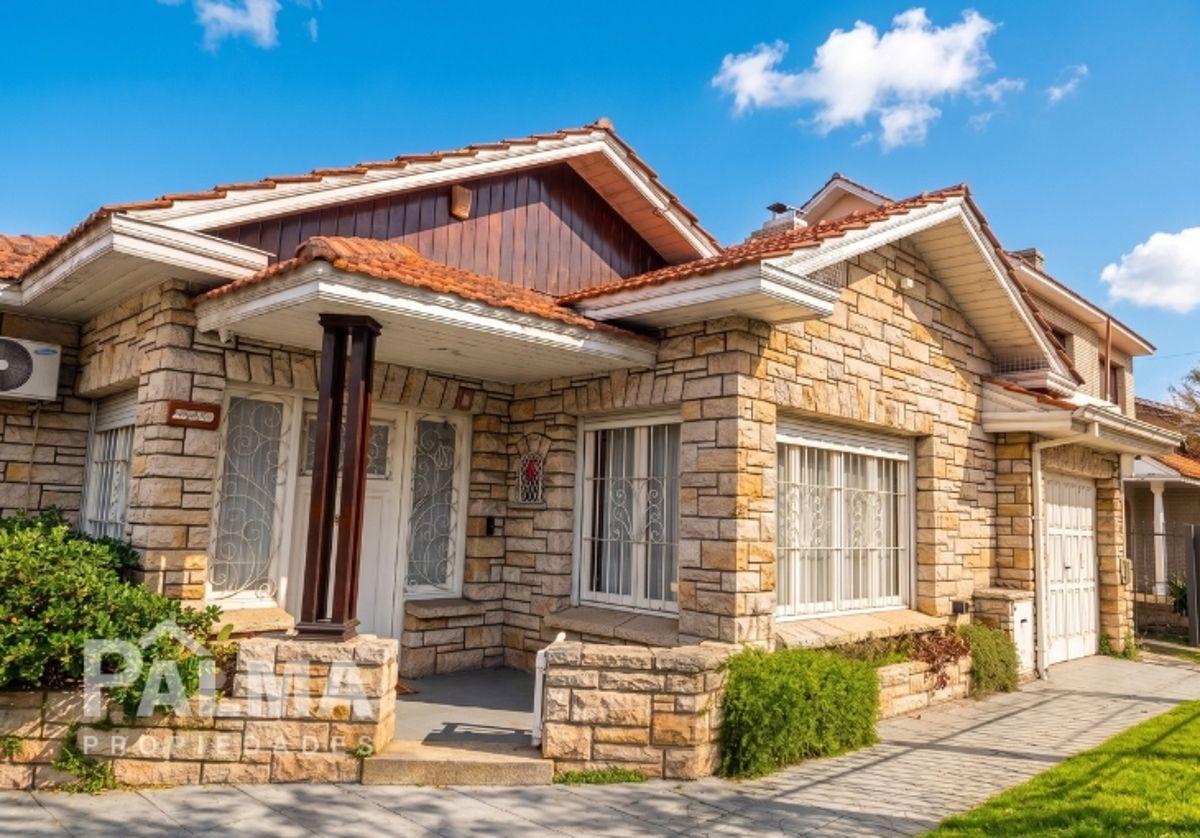 Venta casa 3 amb con cochera Y patio - chauvín