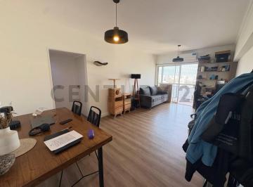 Departamento · 48m² · 2 Ambientes · 1 Cochera · Venta Departamento 2 Ambientes con Balcón Corrido y Cochera en Plaza Irlanda