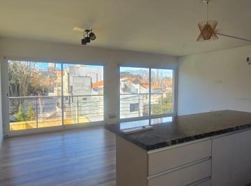 Oficina comercial · 55m² · 1 Dormitorio · Oficina 2 Amb Cfte con Balcón y Patio. Zona Guemes