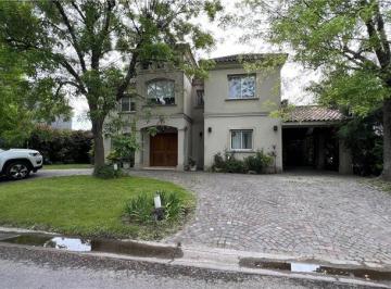 Casa · 233m² · 5 Ambientes · 1 Cochera · Casas - Casa - Escobar, Gran Bs. As. Norte