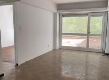 Departamento · 41m² · 2 Ambientes · Departamento 2 Ambientes con Gran Patio Propio — Torre Liber - Centro