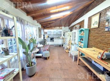 Casa · 177m² · 4 Ambientes · 3 Cocheras · Venta Casa Multifamiliar Para 3 Familias en Ezpeleta Este
