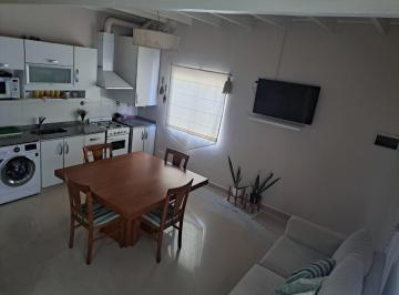 PH · 61m² · 2 Ambientes · 1 Cochera · PH en Adrogue
