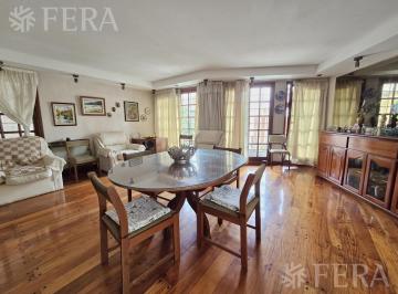Casa · 228m² · 5 Ambientes · 1 Cochera · Venta Casa 5 Ambientes con Cochera y Jardín en Wilde