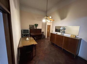 Departamento · 70m² · 3 Ambientes · 3 Ambientes C/ Dep en Pb con Patio y 2 Baños – 77 m²