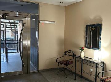 Departamento de 3 ambientes, Caballito · Impresionante Depto con Cochera + Balcón. Super Luminoso
