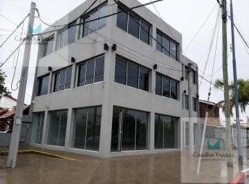 Local comercial · 24m² · 1 Ambiente · Alquiler Local Sobre Menendez Pidal Urca