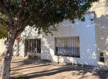 PH · 70m² · 3 Ambientes · Alquiler, PH 3 Amb, Al Frente, Lanus Oeste. Sin Expensas