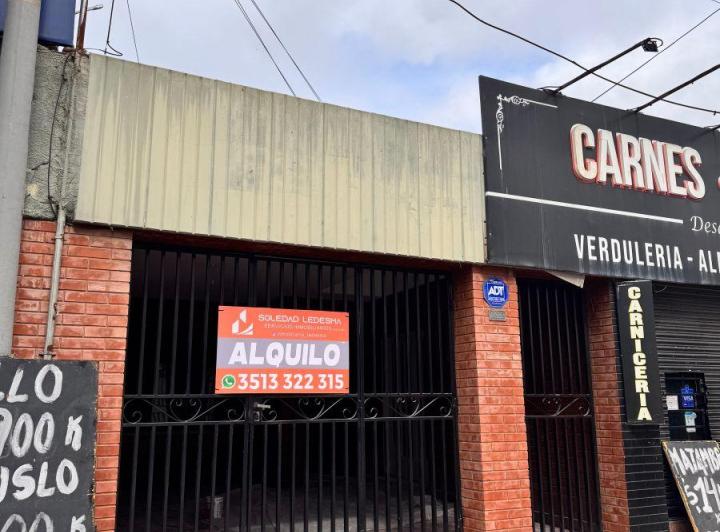 Casa · 140m² · 8 Ambientes · 1 Cochera