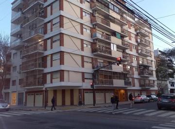 Departamento · 50m² · 3 Ambientes · 1 Cochera · Departamento - Caballito