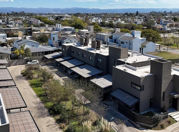 PH · 180m² · 6 Ambientes · 2 Cocheras