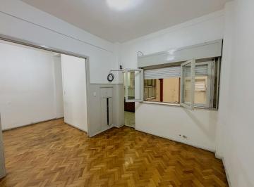 Comedor · Departamento de 3 Ambientes Al Frente Sobre Av Corrientes — Muy Luminoso