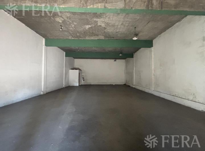 Local comercial · 141m² · 1 Ambiente