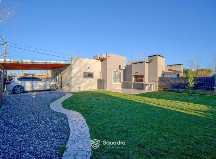 Casa · 77m² · 3 Ambientes · 2 Cocheras