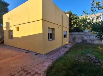 Casa · 58m² · 3 Ambientes · Casa 3 Amb Patio, Jardin y Terraza en Caseros