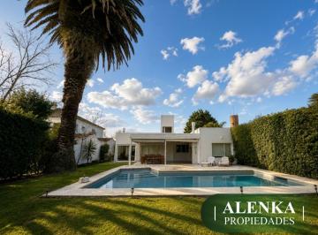 Casa de 4 ambientes, Pilar · Venta | Cómoda y Luminosa Propiedad de Una Planta con Gran Terreno Libre | Los Lagartos C. C