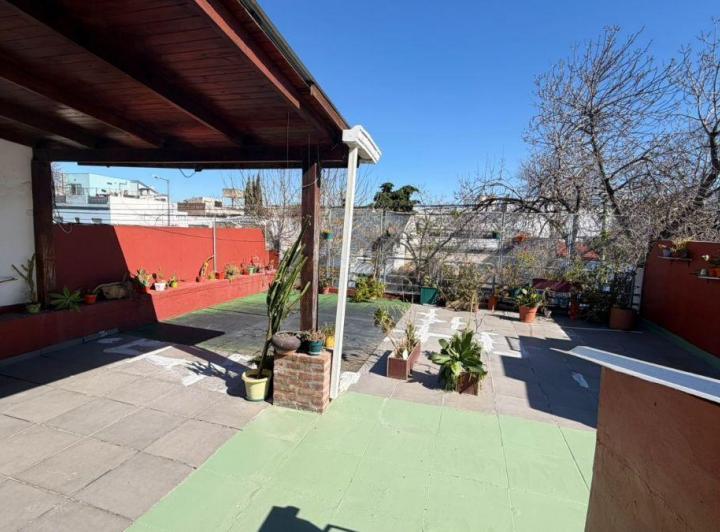 Casa · 180m² · 5 Ambientes · 1 Cochera