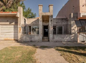 Casa · 130m² · 3 Ambientes · 2 Cocheras · Casa Garín 3 Ambientes con Cochera y Quincho
