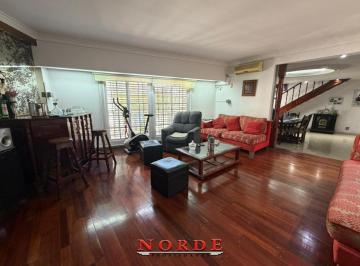 Casa · 270m² · 5 Ambientes · 3 Cocheras · Venta • Liniers• Casa •cinco Ambientes• Patio• Cochera