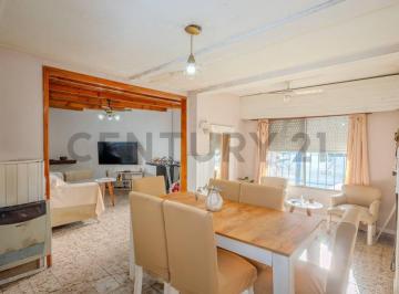 PH · 100m² · 3 Ambientes · 1 Cochera · Oportunidad - PH 3 Ambientes con Cochera y Patio - Villa de Mayo