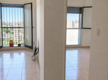 Departamento de 2 ambientes, Avellaneda · 2 Ambientes Amplios y Luminosos Avellaneda Centro - Implecable Estado.