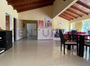 Oficina comercial · 316m² · 4 Ambientes · 2 Cocheras · Casa en Venta en El Barrio La Celia