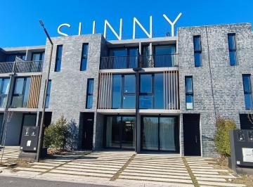 Casa · 127m² · 4 Ambientes · 1 Cochera · Triplex 3 Plantas en Alquiler - Sunny Tigre