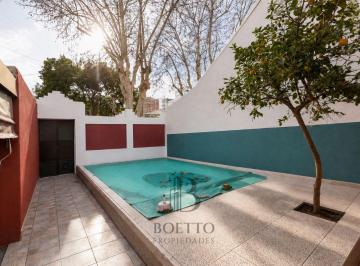Casa de 3 ambientes, Velez Sarsfield · Venta | Casa con Pileta y Cochera en Vélez Sarsfield