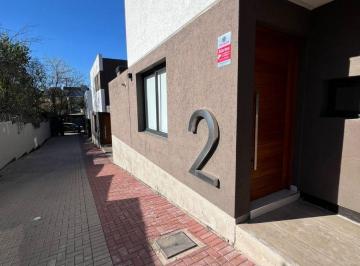 Casa de 4 ambientes, La Calera · Dúplex 2 Dorm. | Cochera | Patio con Asador | Balcón | Ingreso Inmediato