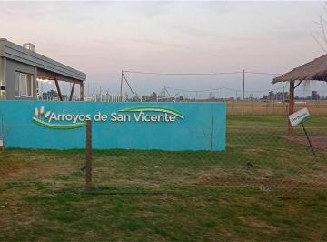 Casa en Venta de 2 ambientes San Vicente · Lote 600 m. Casa 40 m Estilo Minimalista. Lote con Varias Mejoras