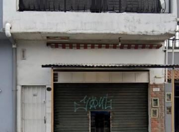Casa · 90m² · 2 Ambientes · Departamento 2 Ambientes + Local