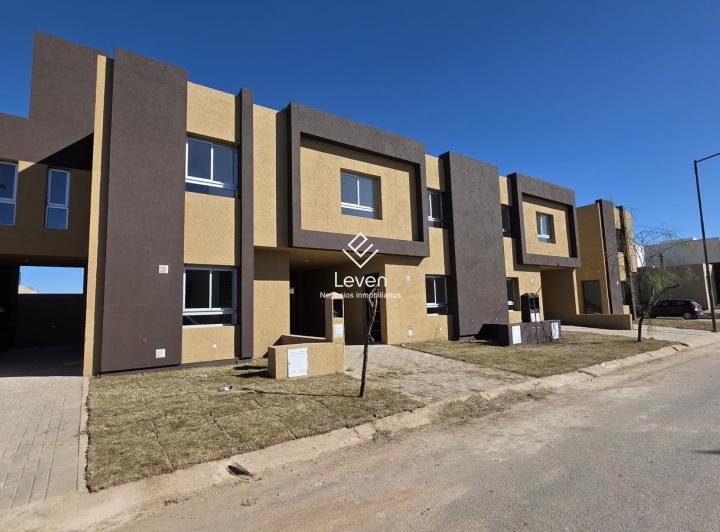 Casa · 86m² · 3 Ambientes · 1 Cochera