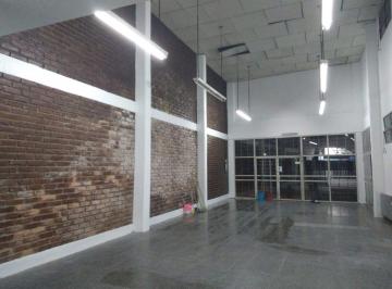 Local comercial de 4 ambientes, Ciudad de Mendoza · Montecaseros y Tucuman - Local/show Rom/oficinas/deposito - Dos Plantas - Salones Multi Emprendimiento