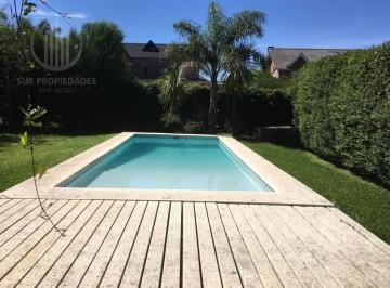 Casa · 870m² · 5 Ambientes · 2 Cocheras · Casa - El Rocio
