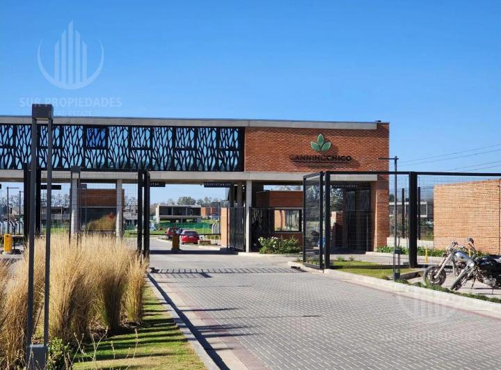 Terreno · 613m²