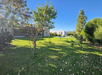 Casa · 344m² · 6 Ambientes · 3 Cocheras · Casa en Venta Fincas del Alba Canning - Impresionante!
