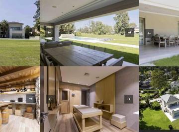 Casa · 1900m² · 10 Ambientes · 2 Cocheras · Casa en Saint Thomas Este - Oeste