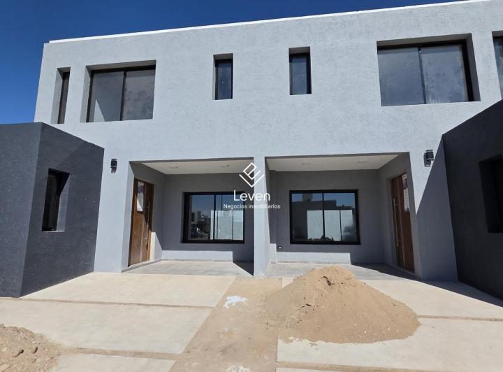 Casa · 122m² · 3 Ambientes · 1 Cochera