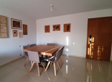 Casa · 60m² · 5 Ambientes · Departamento de 2 Dorm. en Alquiler, Complejo Opera