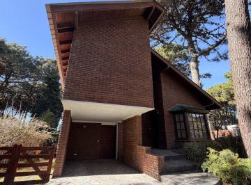 PH · 231m² · 4 Ambientes · 1 Cochera · Chalet en Pinamar Norte 2 Cuadras del Mar
