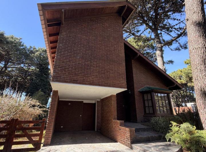 PH · 231m² · 4 Ambientes · 1 Cochera