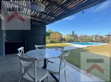 Casa · 194m² · 4 Ambientes · Casa en Una Planta 3 Dorm Piscina Hermosas Vistas en Chacras de La Reserva Cardales