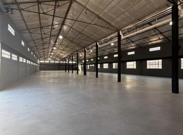 Oficina comercial · 1350m² · 7 Ambientes · 2 Cocheras · Oficina en La Plata