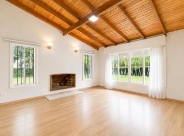 Casa · 200m² · 6 Ambientes · 2 Cocheras · Casaquinta en Venta en La Mejor Zona de Monte Grande