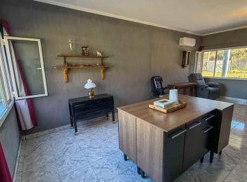 Casa · 68m² · 3 Ambientes · 1 Cochera · Casa 2 Dorm 2 Baños en Venta Tandil