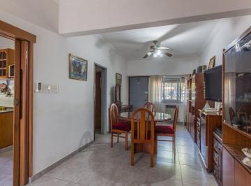 Casa · 83m² · 3 Ambientes · 1 Cochera · Venta Casa 2 Amb en Palomar C/patio/terraza/garaje