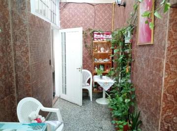 Casa · 397m² · Terreno en Barracas